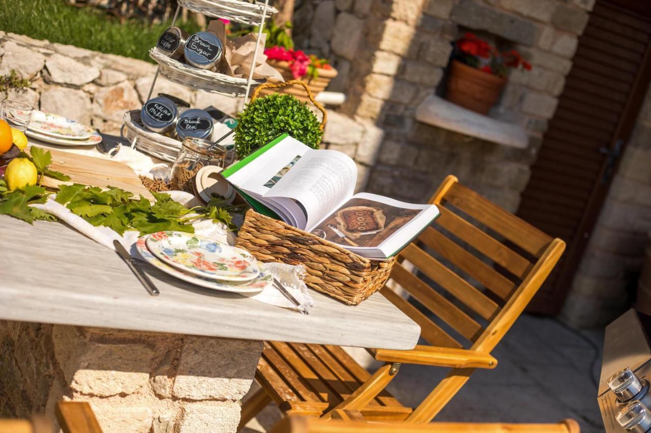 Emarmene With Private Pool Near Rhodes Town & Airport Semesterbostad *