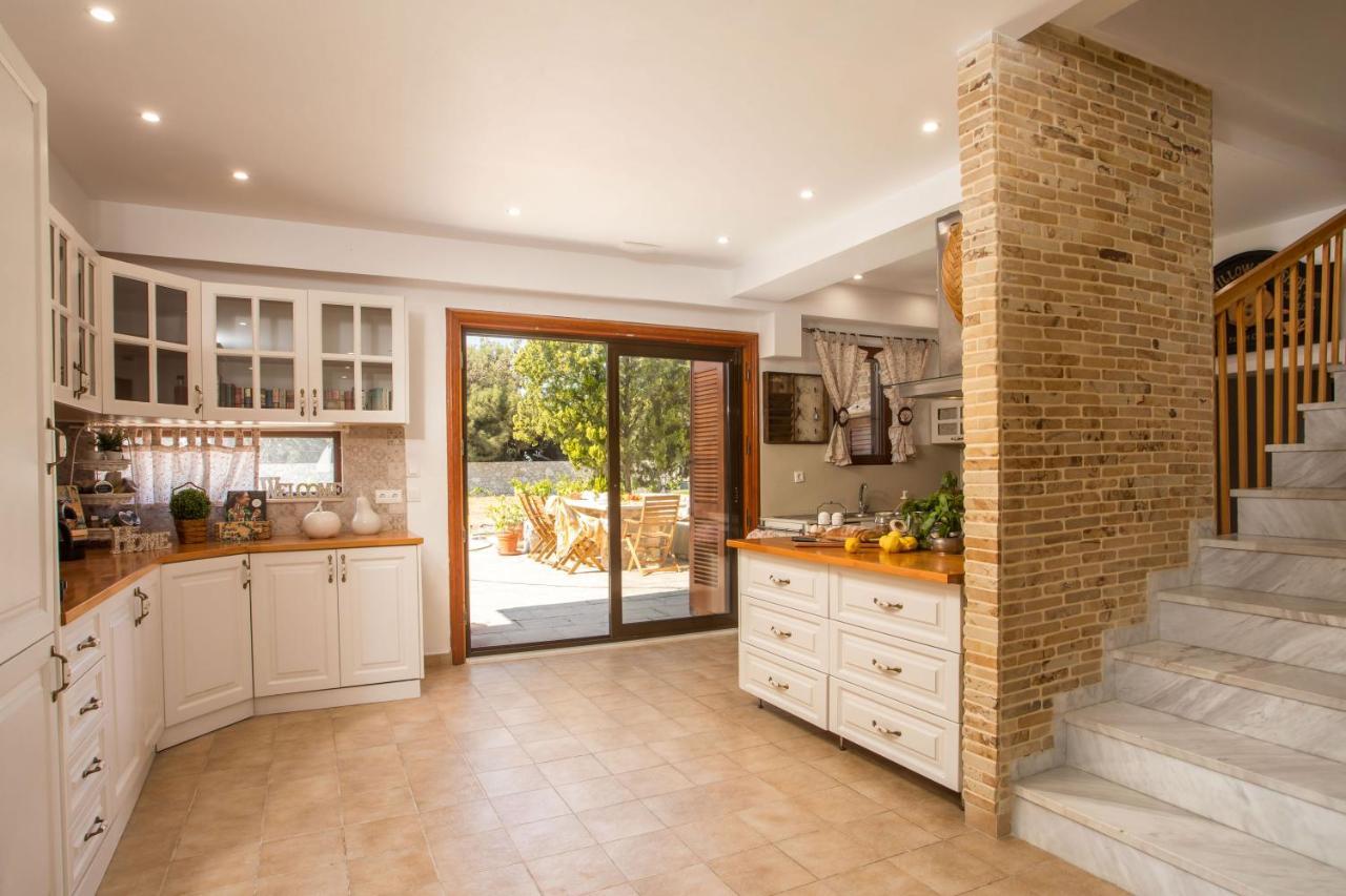 Emarmene With Private Pool Near Rhodes Town & Airport